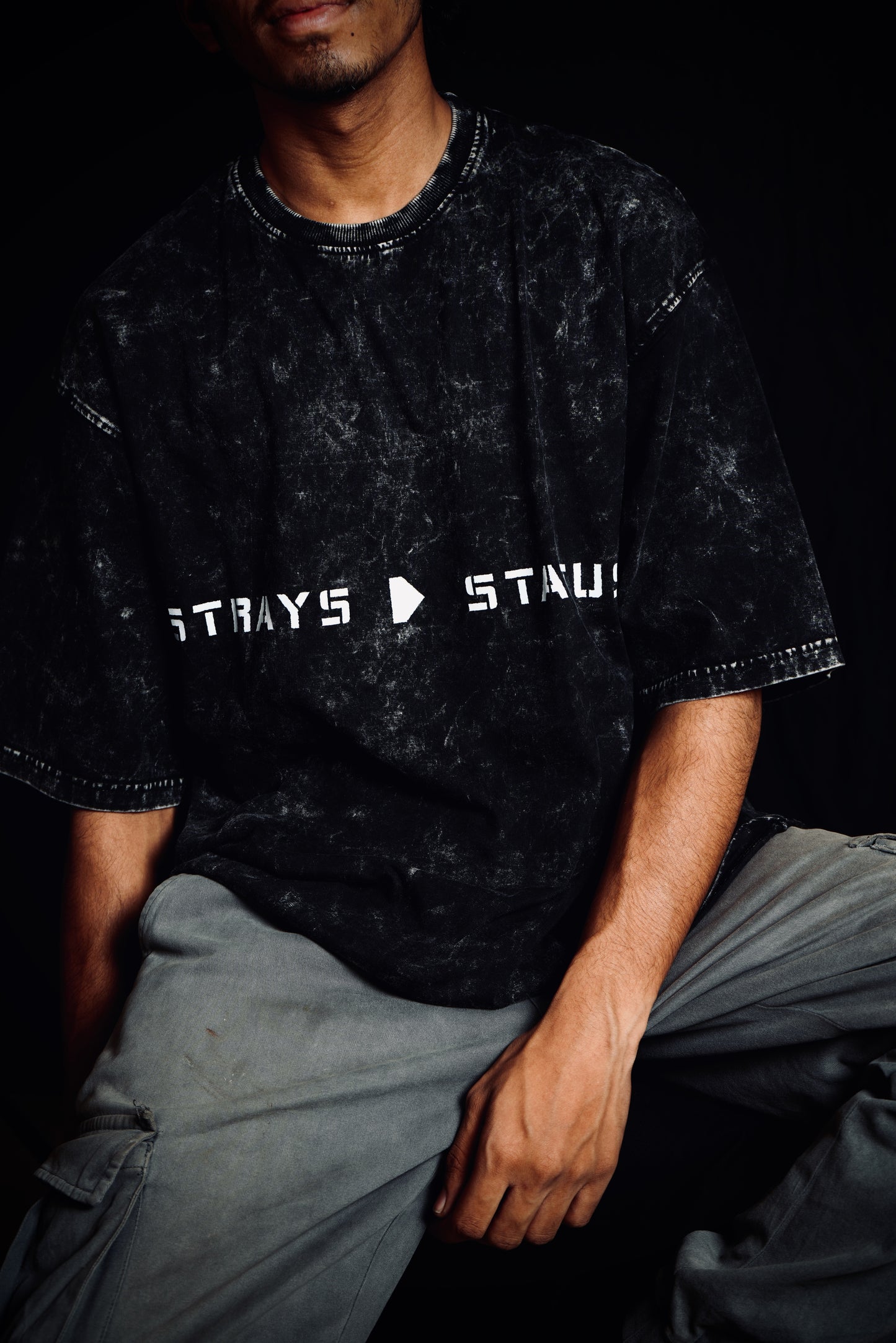 Strays>Status Unisex Acid Washed Oversized T-Shirt